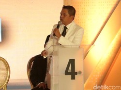 Gaya Dedi Mulyadi Necis Berjambul, Ikuti Filosofi Wayang Semar