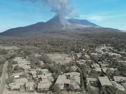 2 Tahun Berlalu Huntap Korban Erupsi Lewotobi Tak Kunjung Dibangun, Kenapa?