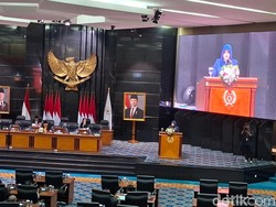 PKS Minta Pemprov DKI Tinjau Ulang soal Retribusi Sampah Rumah Tangga