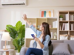 6 Cara Bikin Rumah Terasa Sejuk Meski Tak Pakai AC