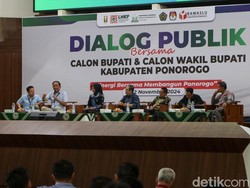 Ipong-Luhur Paparkan Visi Misi Saat Dialog Publik di Unmuh Ponorogo