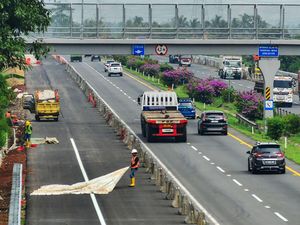 Jalan Tol Tangerang-Merak Dilebarkan