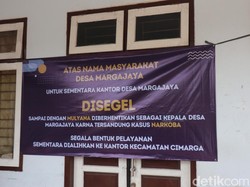 Warga Segel Kantor Desa di Lebak gegara Kades Diduga Konsumsi Narkoba