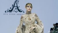 10 Koleksi Gaun Mewah Ayu Dyah Andari, Terinspirasi Gaya Hidup Prancis Abad 17