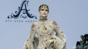 10 Koleksi Gaun Mewah Ayu Dyah Andari, Terinspirasi Gaya Hidup Prancis Abad 17