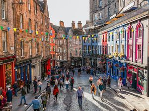 Edinburgh yang Digilai Turis Itu Mulai Terganggu Overtourism Edinburgh yang Digilai Turis Itu Mulai Terganggu Overtourism