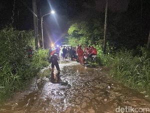 Cegah Longsor Susulan, Akses Jalan Cibodas Sukabumi Ditutup Sementara