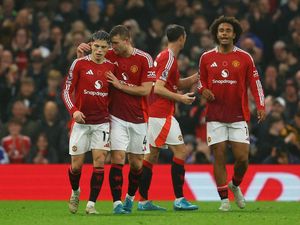 Setan Merah Membaik, Van Nistelrooy Bisa Pergi dengan Tenang Setan Merah Membaik, Van Nistelrooy Bisa Pergi dengan Tenang
