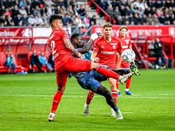 FC Twente Vs Ajax: Bek Timnas Indonesia Mees Hilgers Main 84 Menit