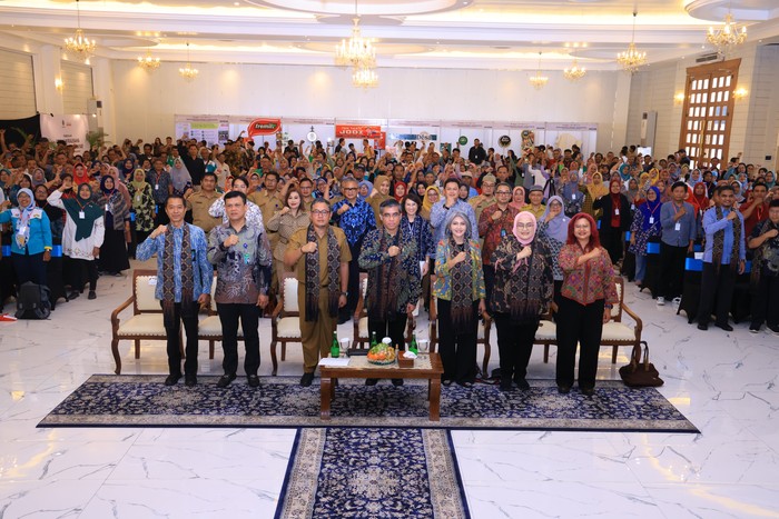 Menteri Ketenagakerjaan Yassierli mengapresiasi langkah PT HM Sampoerna Tbk yang menggelar Pekan Wirausaha Sragen-Karanganyar di Karanganyar, Jawa Tengah.