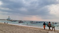 Long Weekend Idul Adha-Waisak, Dispar Klaim Bali Ramai