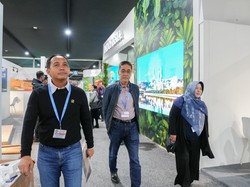 Video Menhut Raja Juli Pantau Persiapan Paviliun Indonesia di COP29 Azerbaijan