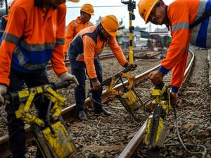 Jelang Nataru, KAI Perbaiki Jalur Kereta Api di Bandung Jelang Nataru, KAI Perbaiki Jalur Kereta Api di Bandung