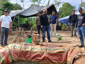 Polisi Bongkar 20 Sumur Minyak Ilegal di Hutan Perbatasan Jambi-Sumsel Polisi Bongkar 20 Sumur Minyak Ilegal di Hutan Perbatasan Jambi-Sumsel