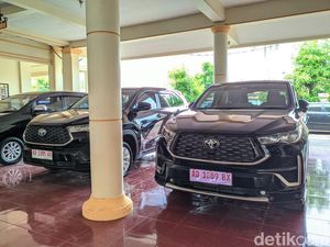 Pimpinan DPRD Wonogiri Dapat Mobil Dinas Baru, Telan Anggaran Rp 2 M Pimpinan DPRD Wonogiri Dapat Mobil Dinas Baru, Telan Anggaran Rp 2 M