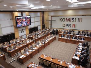 Kala Kapolri Boyong Kapolda Se-RI Ikut Raker Komisi III DPR Kala Kapolri Boyong Kapolda Se-RI Ikut Raker Komisi III DPR