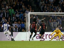 Video: Momen-momen Barcelona Disikat Real Sociedad