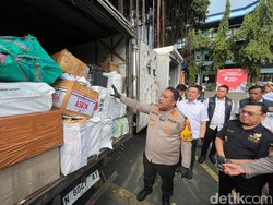 Jutaan Batang Rokok Ilegal di Surabaya Diamankan, Negara Rugi Rp 20 M