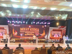 Cik Ujang Beberkan 7 Visi Misi Membangun Sumsel di Debat Kedua Pilkada