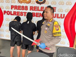 Remaja Berpedang Hendak Tawuran di Bengkulu Diamankan Polisi