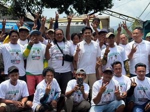 Paguyuban Sopir Truk Pasir Lumajang Siap Menangkan Khofifah-Emil