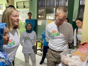 Ahli Gizi UNICEF Cek Bekal Siswa SDN Pekunden Semarang, Ini Misinya Ahli Gizi UNICEF Cek Bekal Siswa SDN Pekunden Semarang, Ini Misinya