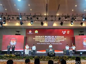 Debat Ke-2 Pilwalkot Serang: Ratu Ria-Subadri Janji Tata PKL Debat Ke-2 Pilwalkot Serang: Ratu Ria-Subadri Janji Tata PKL