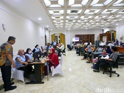 Video Momen Warga Tak Bisa Lapor Mas Wapres gegara Kuota Penuh