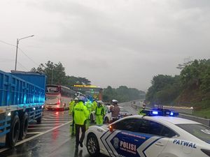 Olah TKP Kecelakaan Beruntun, Lalin Tol Cipularang Dialihkan Pagi Ini Olah TKP Kecelakaan Beruntun, Lalin Tol Cipularang Dialihkan Pagi Ini