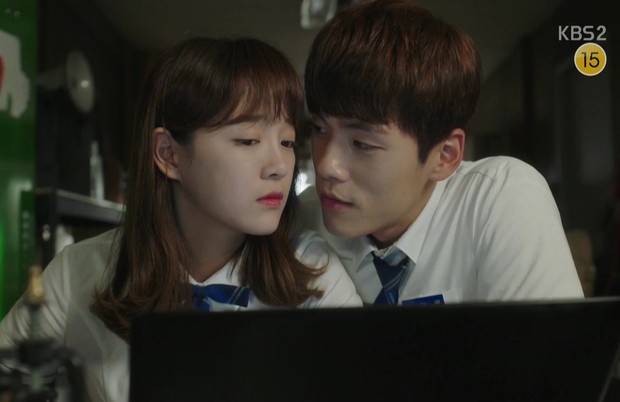 Kim Jung Hyun dan Kim Se Jeong di School 2017/ Foto: imdb.com