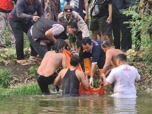 Lansia Warga Bolo Demak Tewas Tenggelam di Sungai Pengkang Lansia Warga Bolo Demak Tewas Tenggelam di Sungai Pengkang