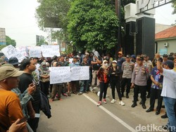 Petani-Nelayan di Pati Demo Tolak Aturan Beli Solar Pakai Barcode