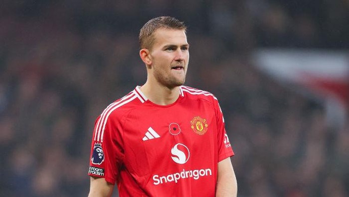  Matthijs de Ligt of Manchester United during the Premier League match between Manchester United FC and Leicester City FC at Old Trafford on November 10, 2024 in Manchester, England. (Photo by James Gill - Danehouse/Getty Images)