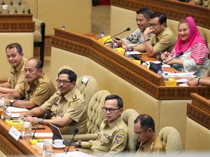 DPR Puji Respons Pj Gubernur Jateng soal Isu Netralitas Kades & Lurah DPR Puji Respons Pj Gubernur Jateng soal Isu Netralitas Kades & Lurah