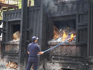 5,9 Juta Batang Rokok Ilegal Senilai Rp 8,25 M Dimusnahkan