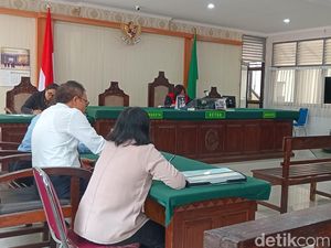 Flame Spa Sediakan Pijat Sensual, 2 Eks Petinggi Dituntut 9 Bulan Bui Flame Spa Sediakan Pijat Sensual, 2 Eks Petinggi Dituntut 9 Bulan Bui