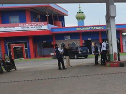 Pria Dicegah Imigrasi Medan ke Malaysia Pengelola SPBU yang Disegel di Aceh