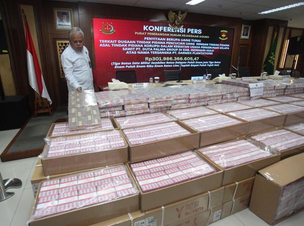 Potret Tumpukan Uang Rp 301 Miliar Terkait Kasus Duta Palma