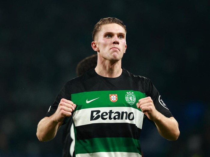 Soccer Football - Champions League - Sporting CP v Manchester City - Estadio Jose Alvalade, Lisbon, Portugal - November 5, 2024 Sporting CP's Viktor Gyokeres celebrates scoring their third goal REUTERS/Pedro Nunes