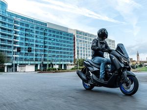 Harga Yamaha Nmax di Eropa Tembus Rp 72 Juta: Mesin 125 cc, Belum Ada Turbo Harga Yamaha Nmax di Eropa Tembus Rp 72 Juta: Mesin 125 cc, Belum Ada Turbo