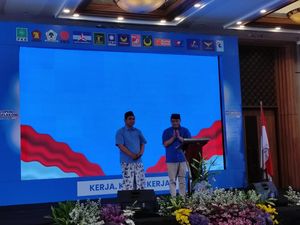 Ahmad Luthfi Ajak Pendukung Bijak Bermedsos: Tanganmu Harimaumu Ahmad Luthfi Ajak Pendukung Bijak Bermedsos: Tanganmu Harimaumu