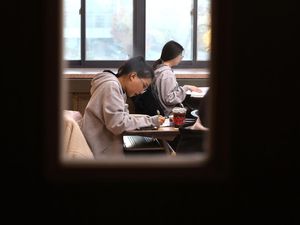 Melihat Cara Pelajar Korsel Hadapi Ujian Akhir selama 8 Jam Melihat Cara Pelajar Korsel Hadapi Ujian Akhir selama 8 Jam