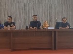 Legislator Maros Marjan-Relawan Kotak Kosong Berdamai, Laporan Tetap Lanjut Legislator Maros Marjan-Relawan Kotak Kosong Berdamai, Laporan Tetap Lanjut