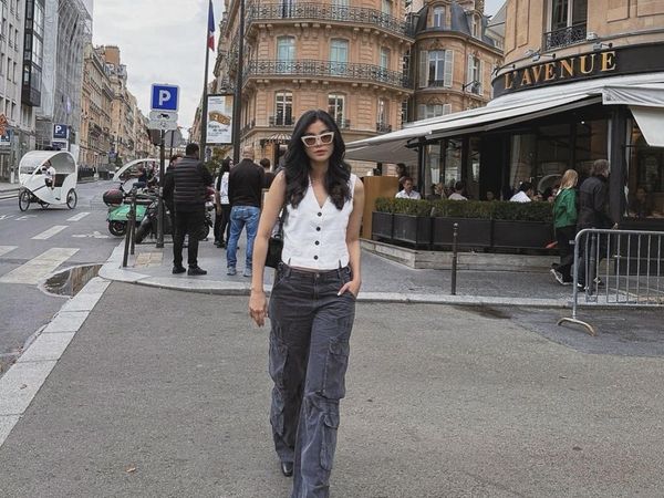 8 Gaya Stylish Medina Dina Liburan, Diisukan Jadi Pacar Baru Gading Marten