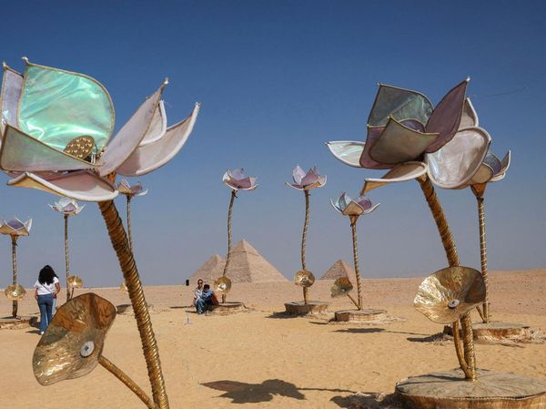 Nostalgia Mesir Kuno Lewat Pameran Seni di Piramida Giza