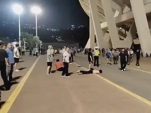 Horor Mobil Tabrak Kerumunan di China, 35 Orang Tewas-43 Luka Horor Mobil Tabrak Kerumunan di China, 35 Orang Tewas-43 Luka