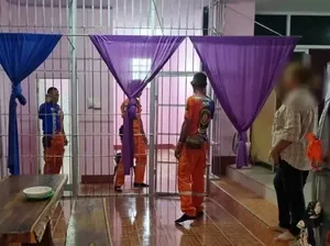 Viral Emak-emak Bikin Penjara di Rumah untuk Anak yang Kecanduan Narkoba Viral Emak-emak Bikin Penjara di Rumah untuk Anak yang Kecanduan Narkoba