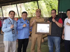 Pemkab OKU Berikan Penghargaan untuk 7 Rumah Makan yang Taat Pajak