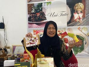 Kisah Sukses Uni Tutie Ekspor Rendang Jengkol dan Kacang Merah ke Amerika Kisah Sukses Uni Tutie Ekspor Rendang Jengkol dan Kacang Merah ke Amerika