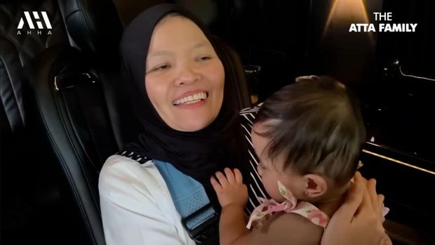 Suster Neni dan Azura Suster Neni dan Azura